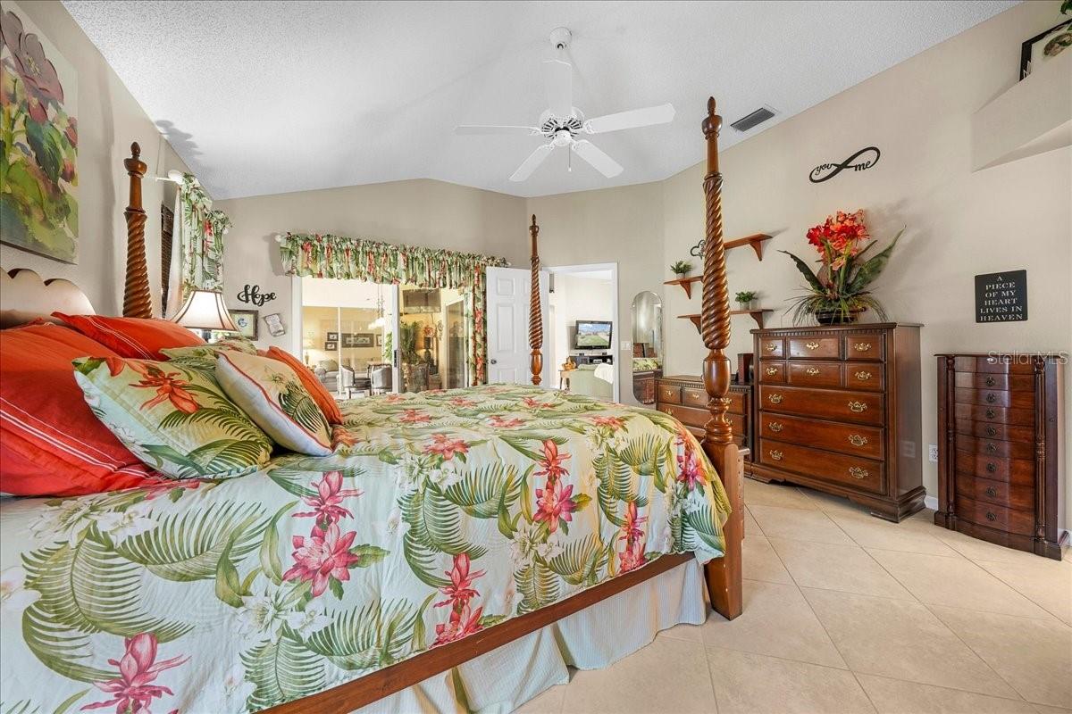 Image 34 of 77 For 821 San Salvador Drive