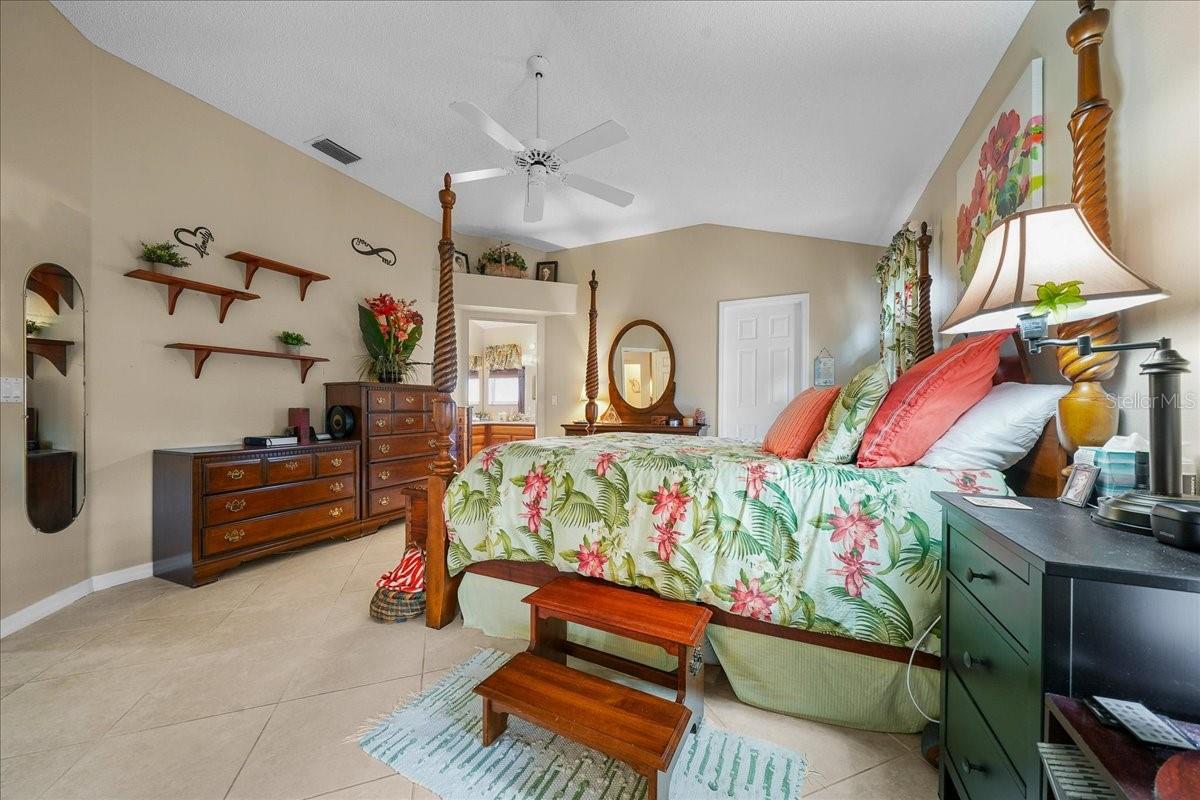 Image 35 of 77 For 821 San Salvador Drive