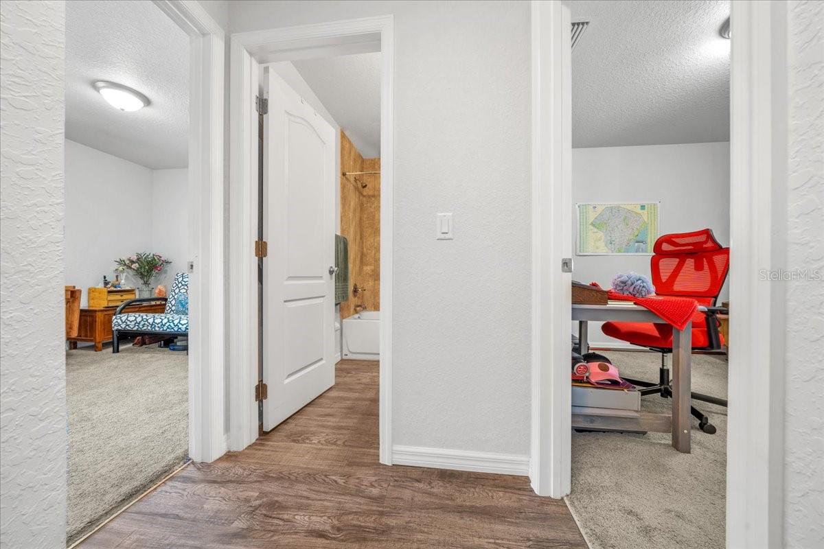 Image 23 of 40 For 543 Rooks Avenue