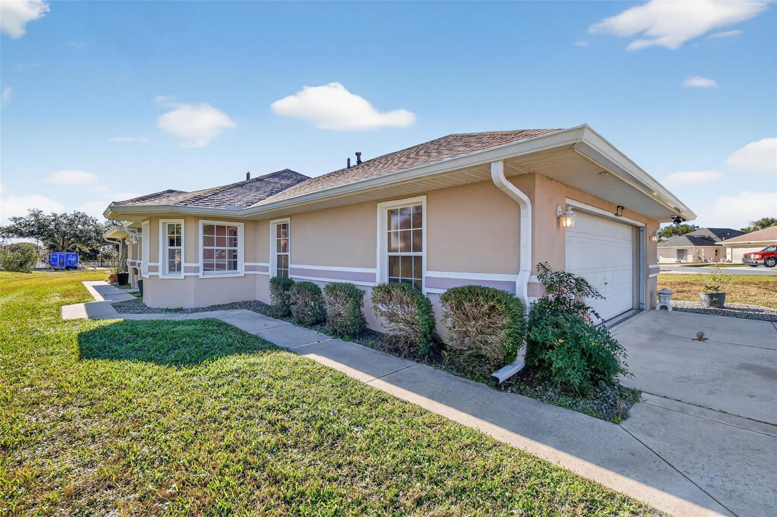 Image 3 of 68 For 21618 Queen Elizabeth Court