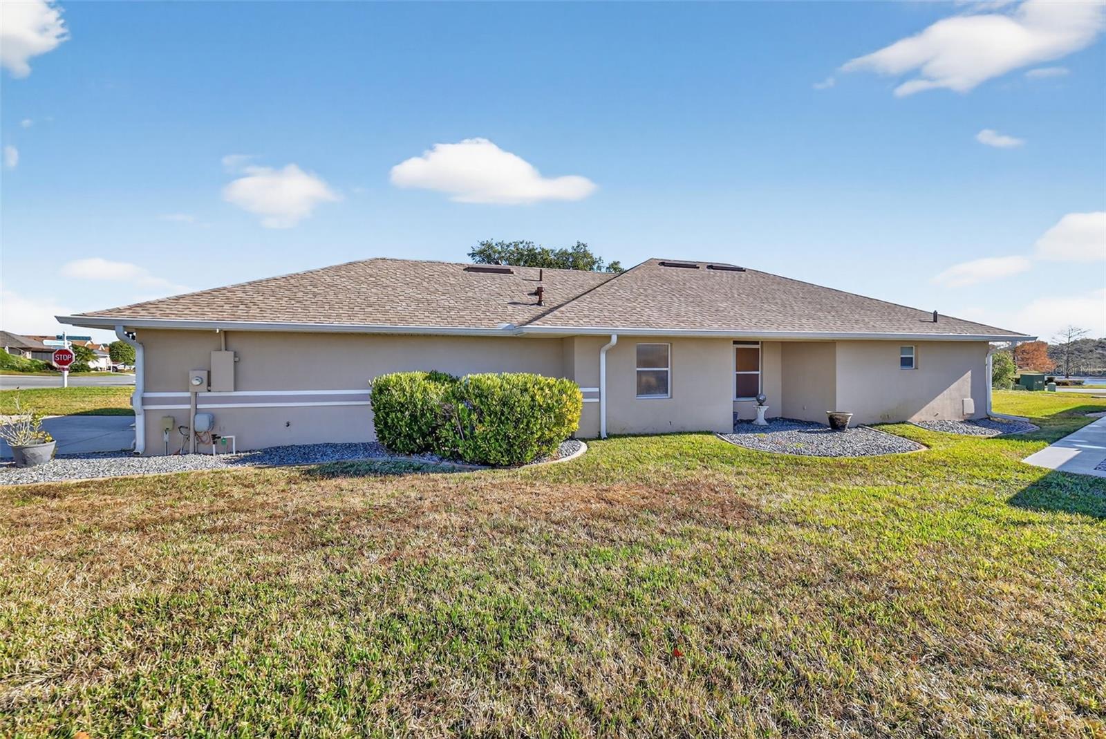 Image 35 of 68 For 21618 Queen Elizabeth Court