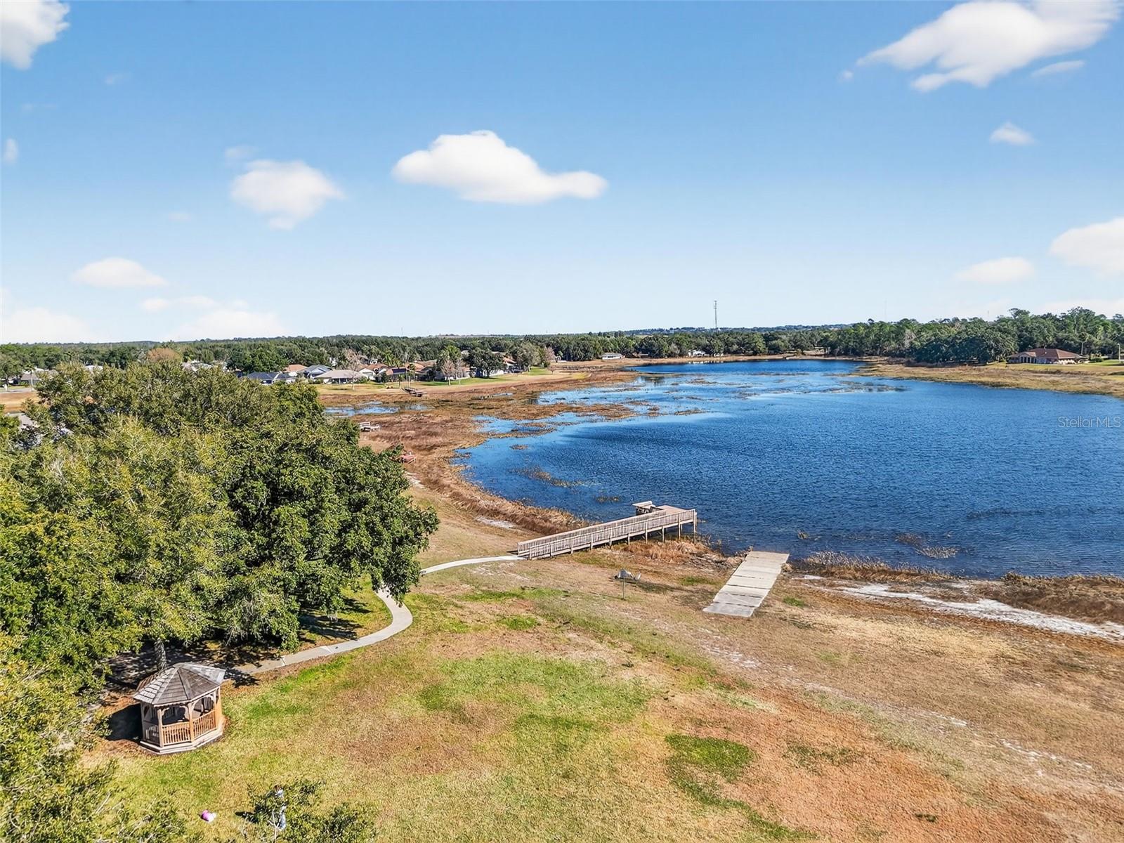 Image 46 of 68 For 21618 Queen Elizabeth Court