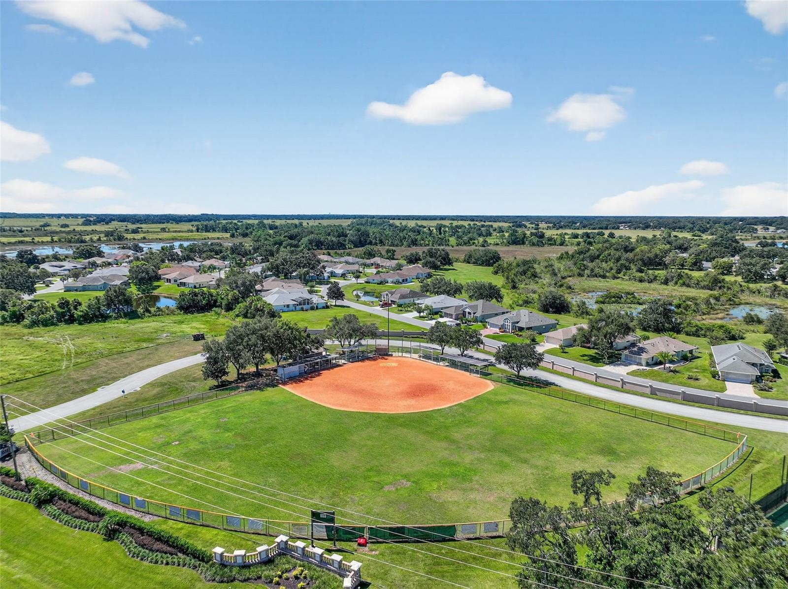 Image 64 of 68 For 21618 Queen Elizabeth Court