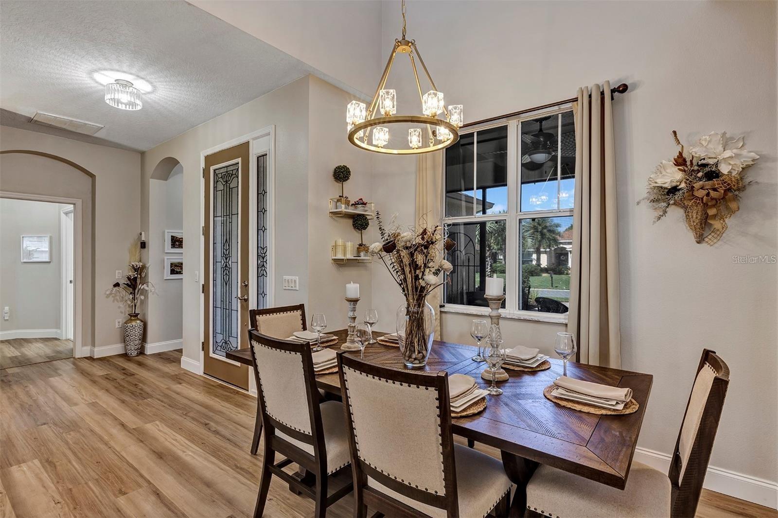 Image 8 of 56 For 3519 Arlington Ridge Boulevard