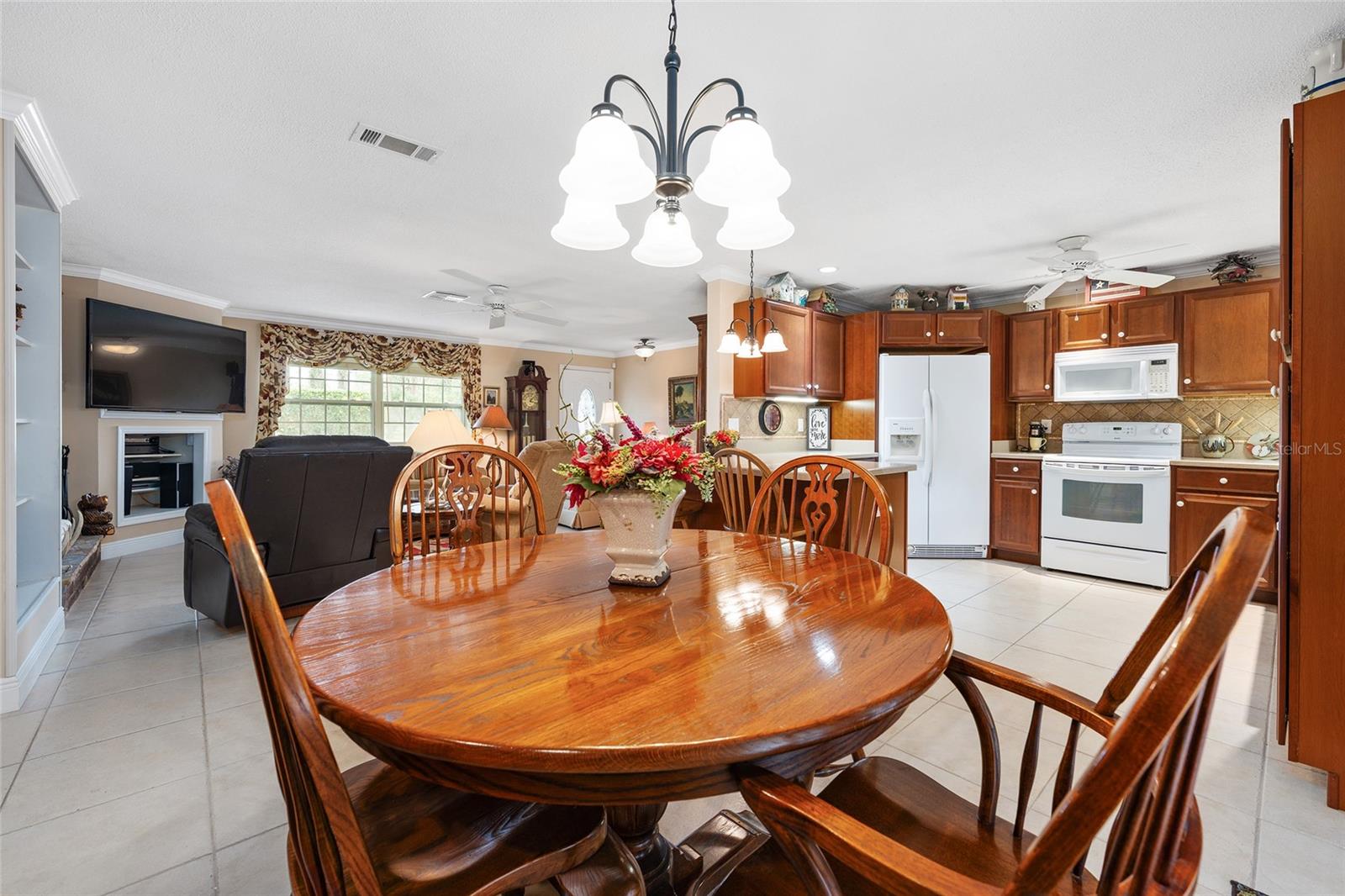 Image 16 of 69 For 98 Mockingbird Lane