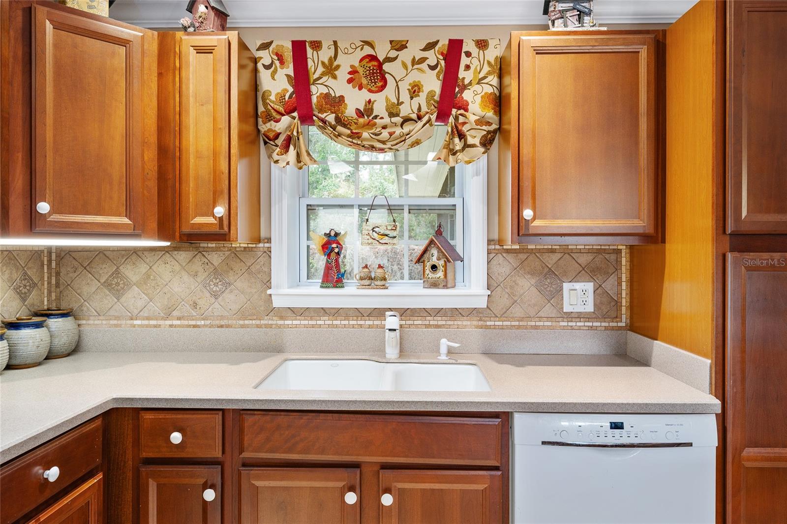 Image 26 of 69 For 98 Mockingbird Lane