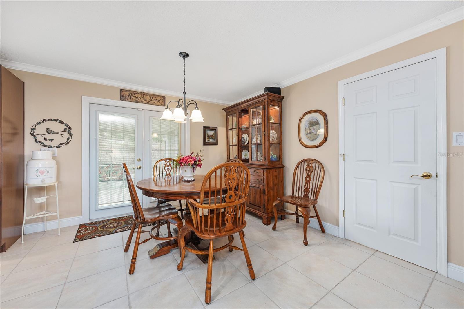 Image 54 of 69 For 98 Mockingbird Lane