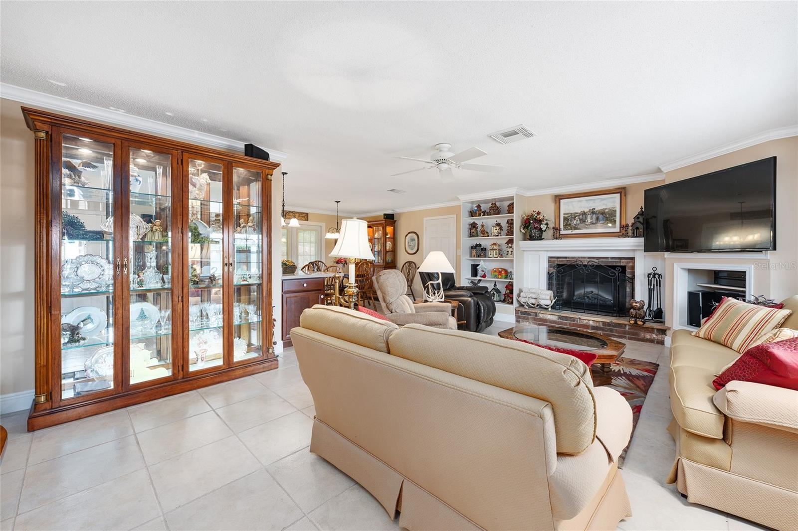 Image 7 of 69 For 98 Mockingbird Lane