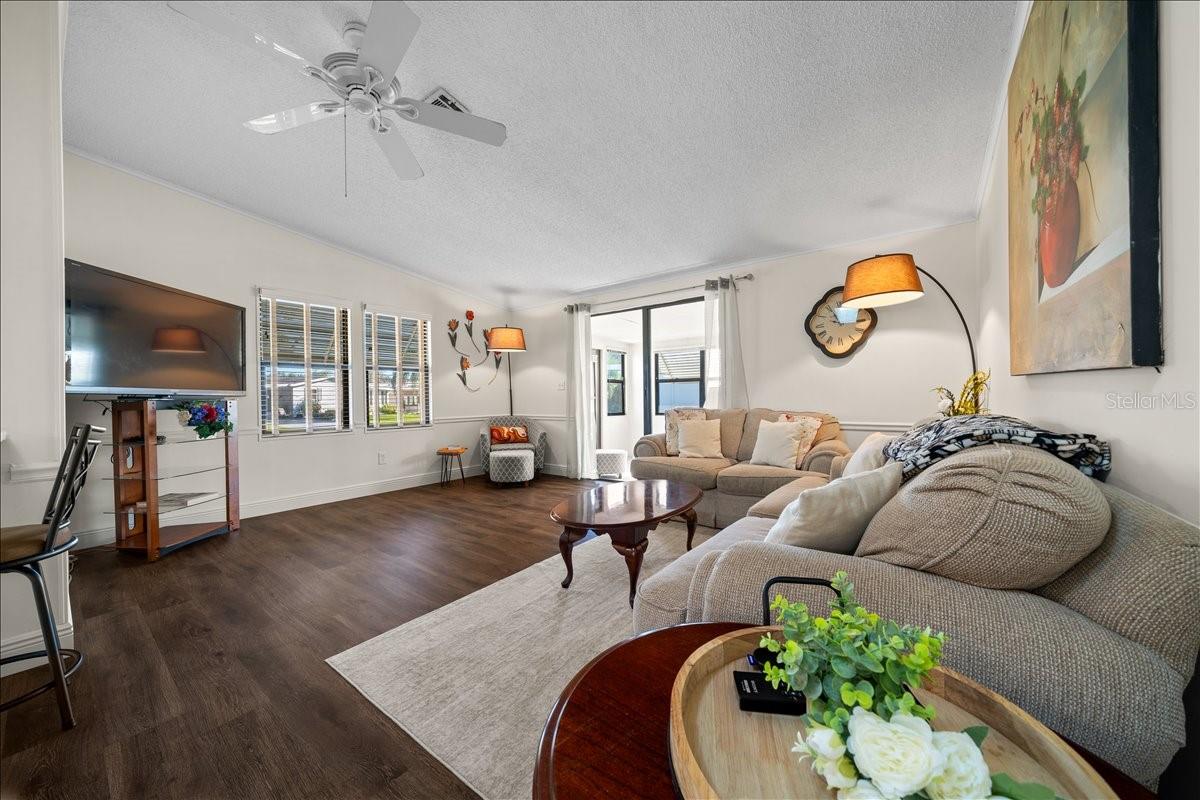 Image 14 of 58 For 1840 Schwartz Boulevard