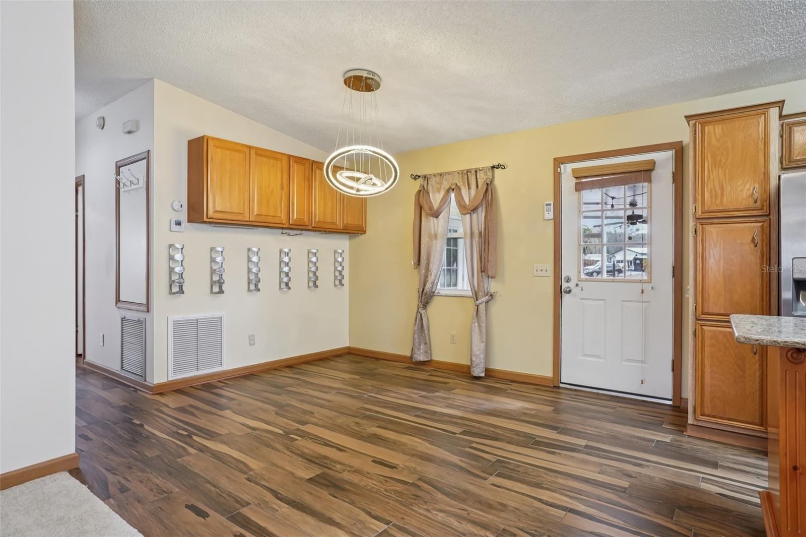 Image 10 of 46 For 1833 Schwartz Boulevard