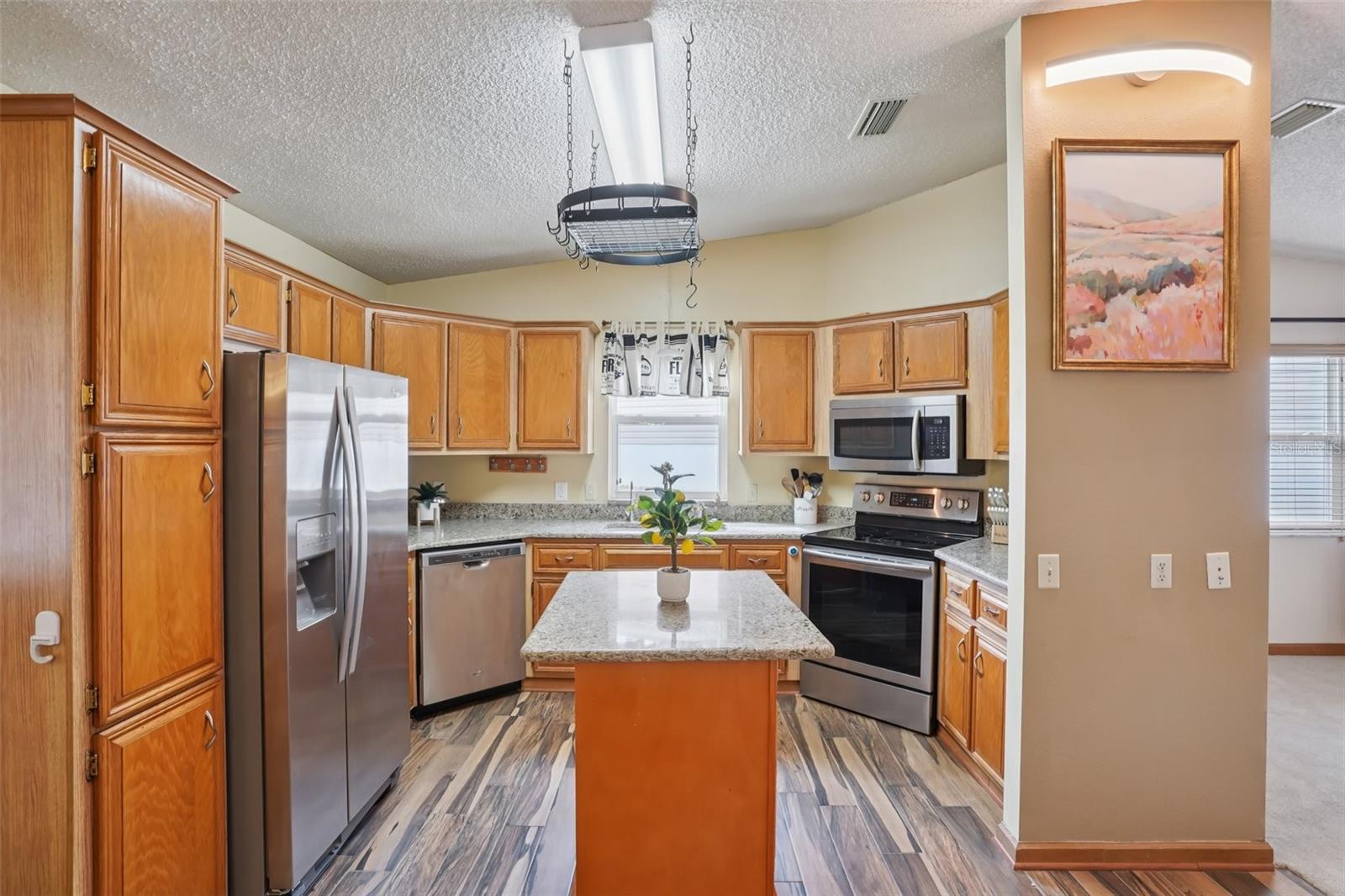 Image 12 of 46 For 1833 Schwartz Boulevard