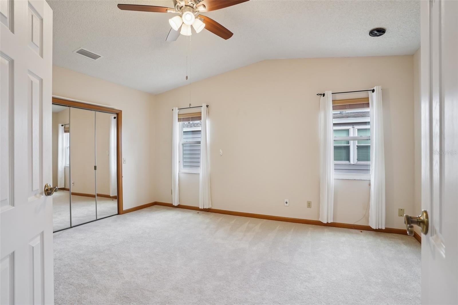 Image 18 of 46 For 1833 Schwartz Boulevard