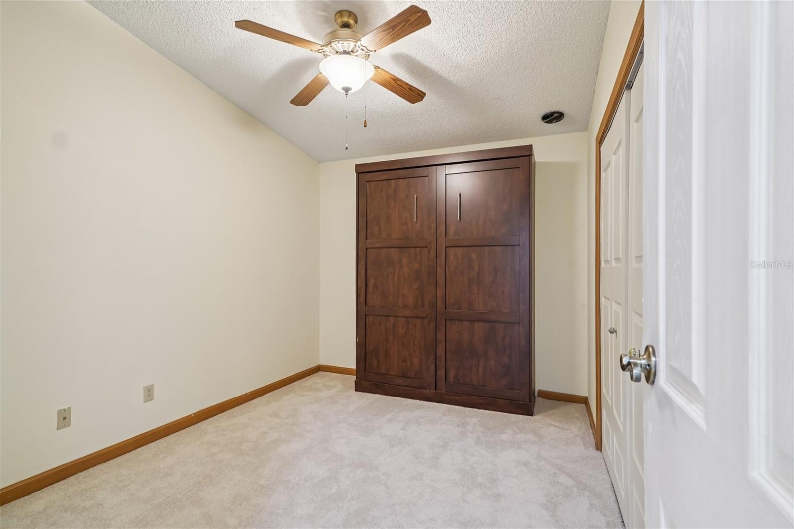 Image 24 of 46 For 1833 Schwartz Boulevard