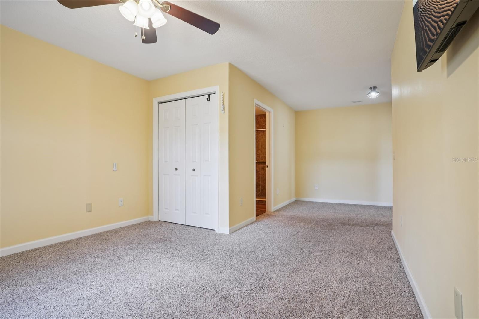 Image 33 of 46 For 1833 Schwartz Boulevard