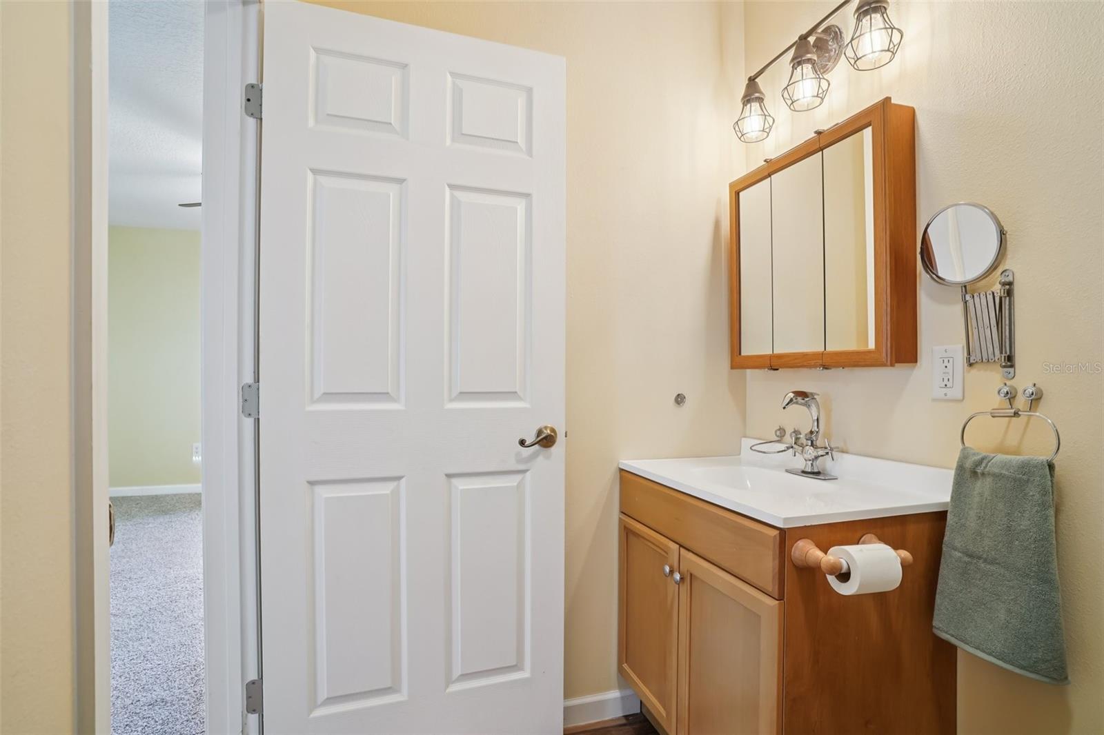 Image 35 of 46 For 1833 Schwartz Boulevard