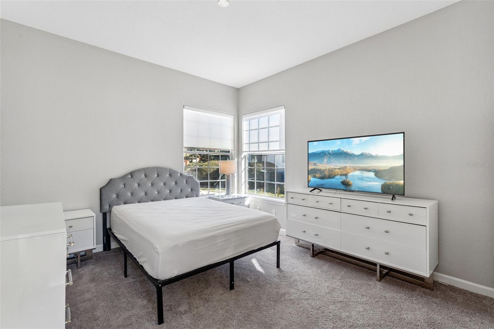 Image 32 of 59 For 9833 Camberley Circle