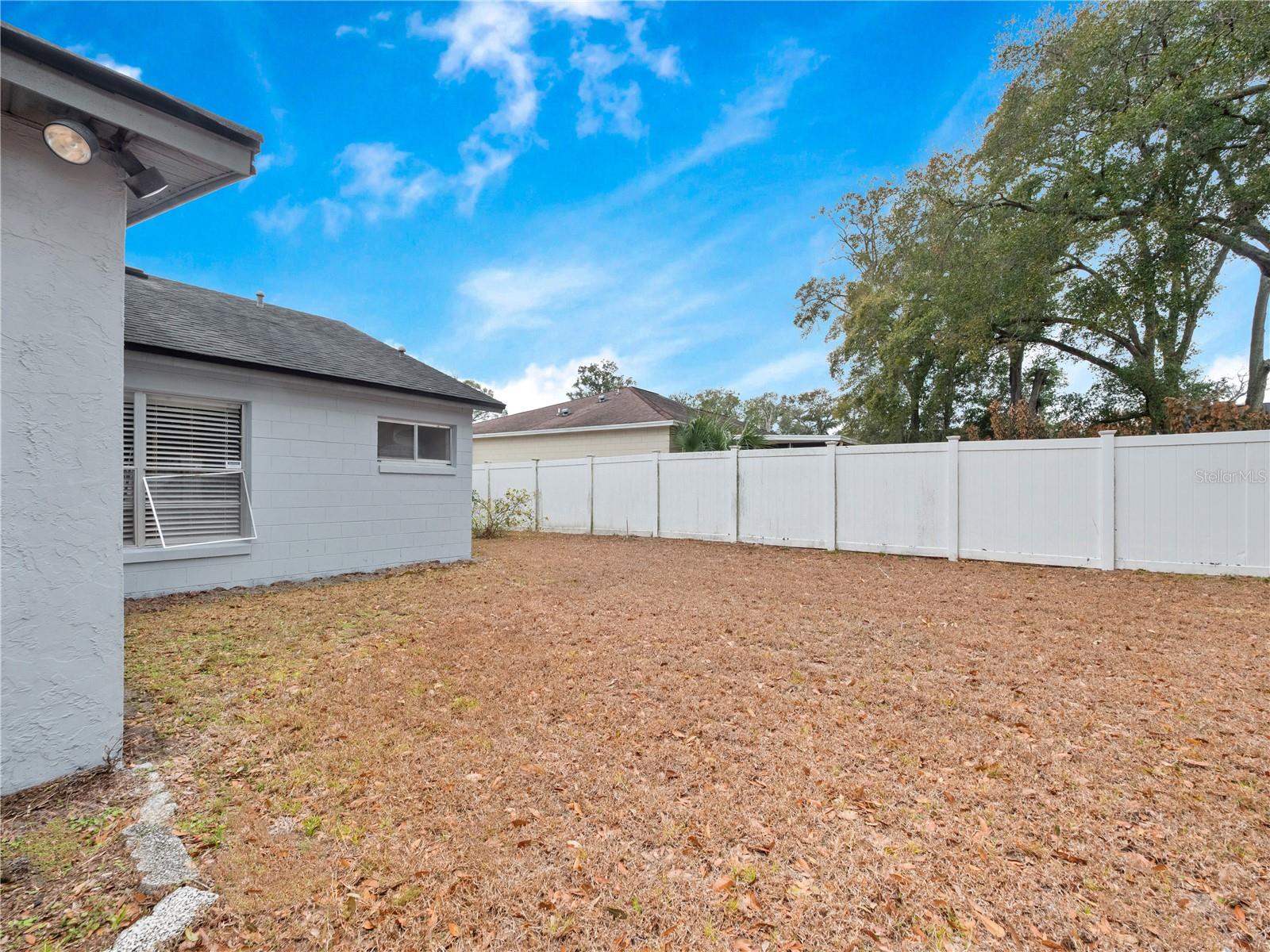 Image 17 of 21 For 6131 Sparling Hills Circle