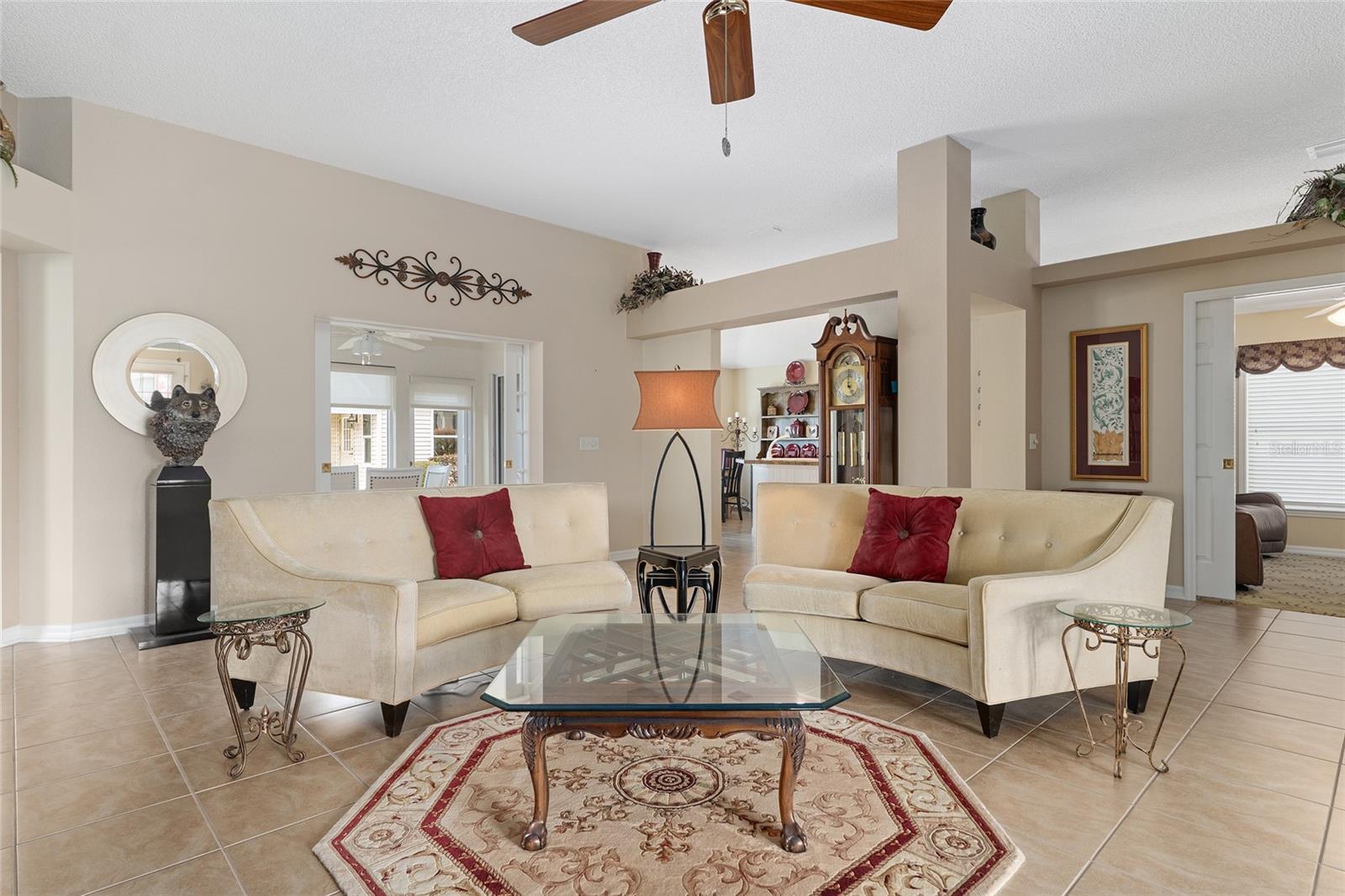 Image 14 of 73 For 977 Caribou Way