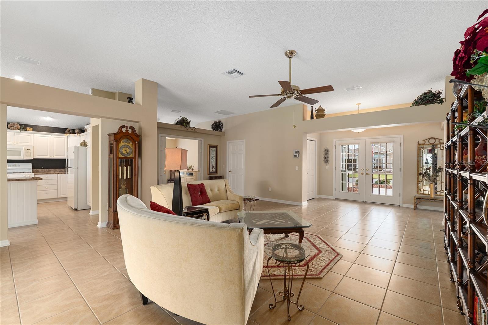 Image 16 of 73 For 977 Caribou Way