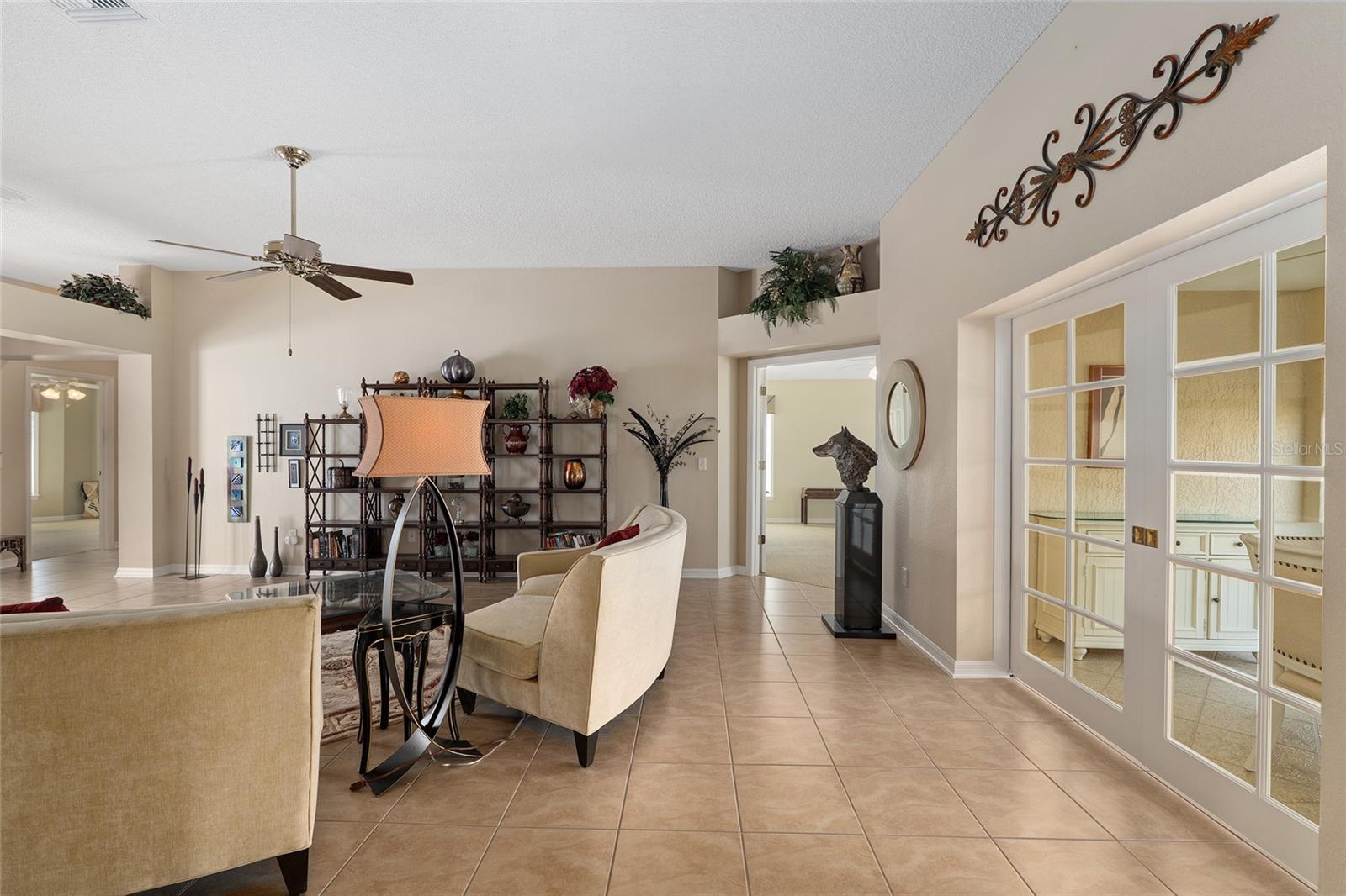 Image 20 of 73 For 977 Caribou Way