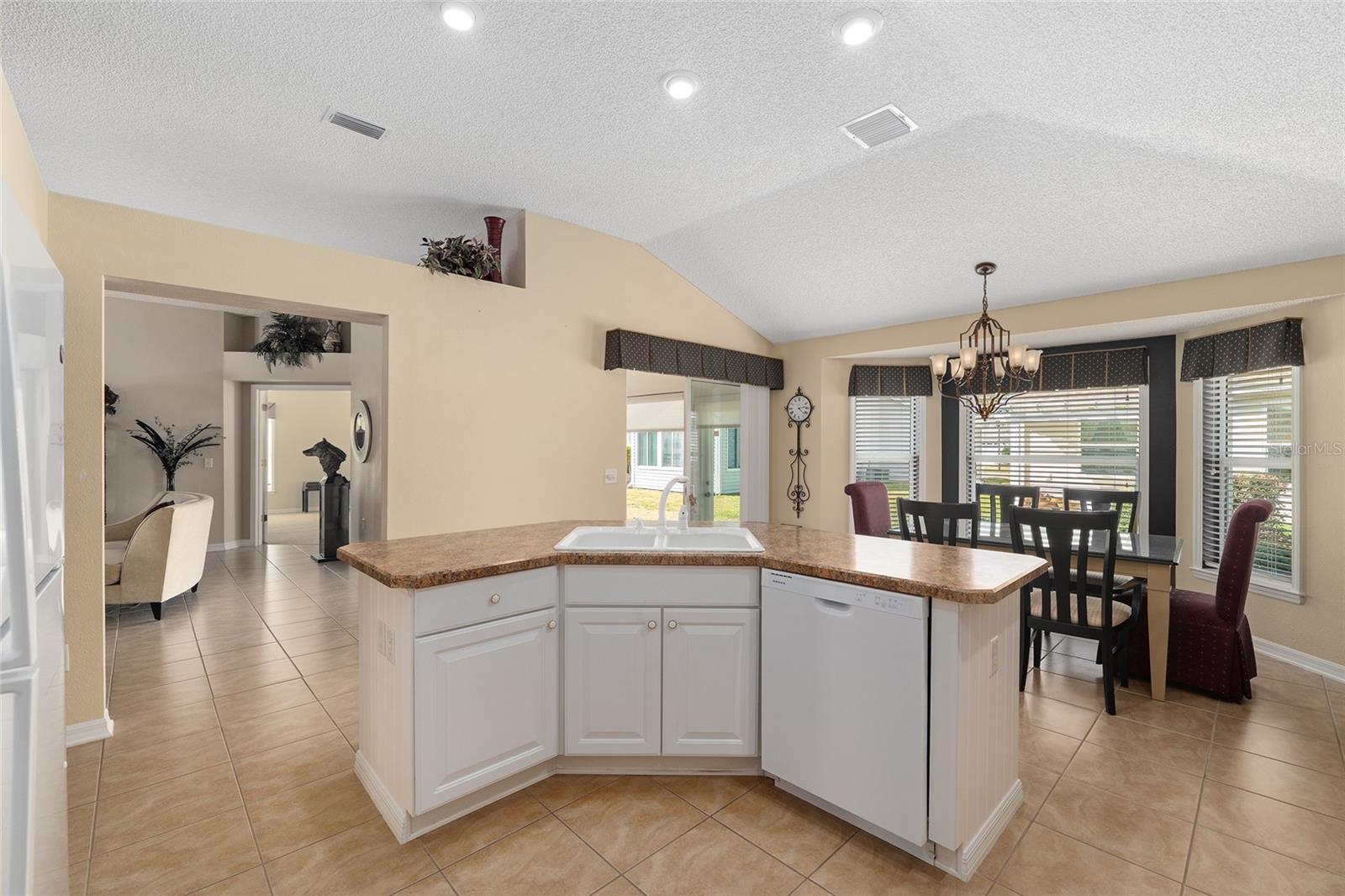 Image 27 of 73 For 977 Caribou Way