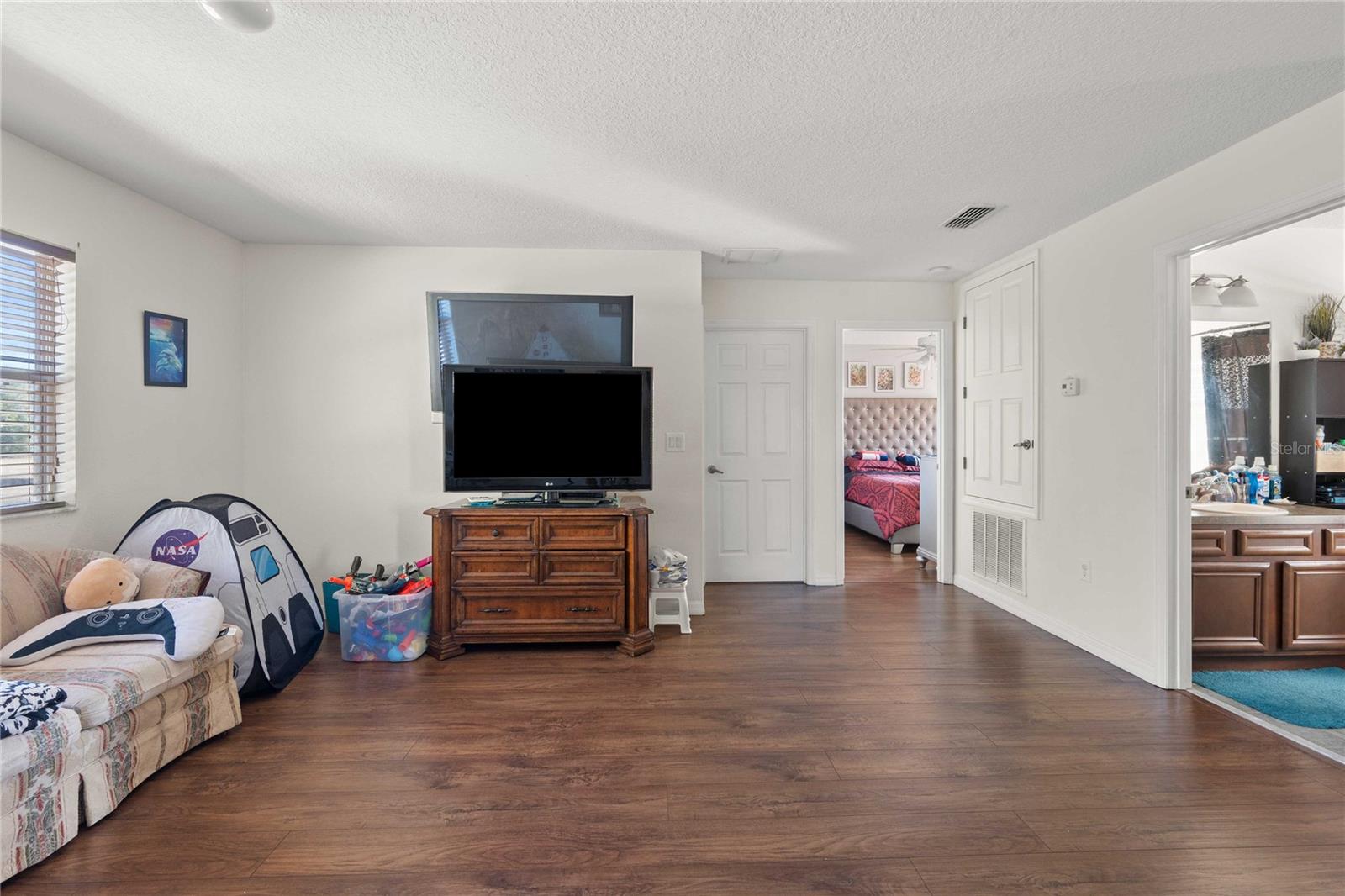 Image 12 of 57 For 2644 75th Boulevard