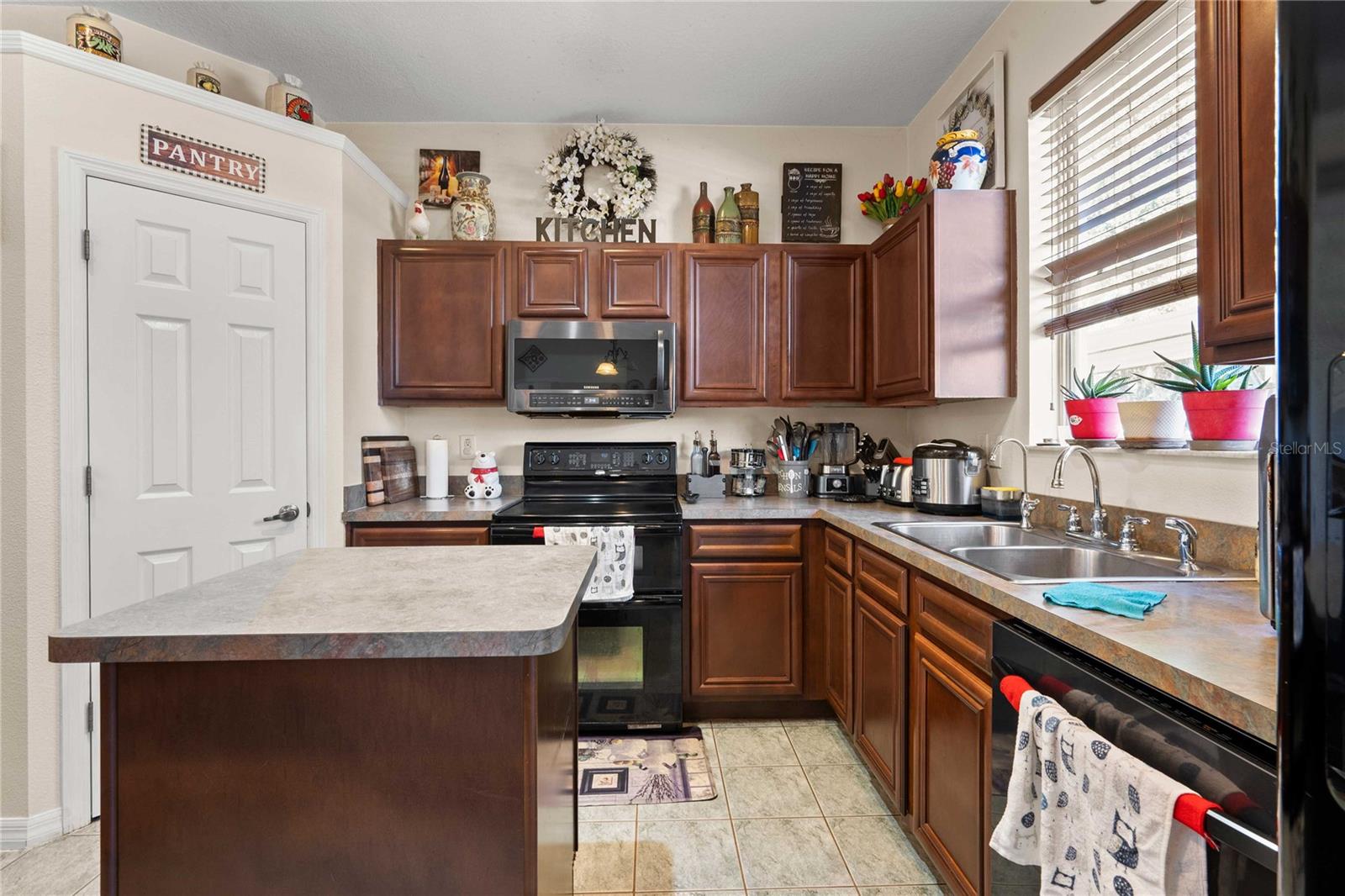 Image 34 of 57 For 2644 75th Boulevard