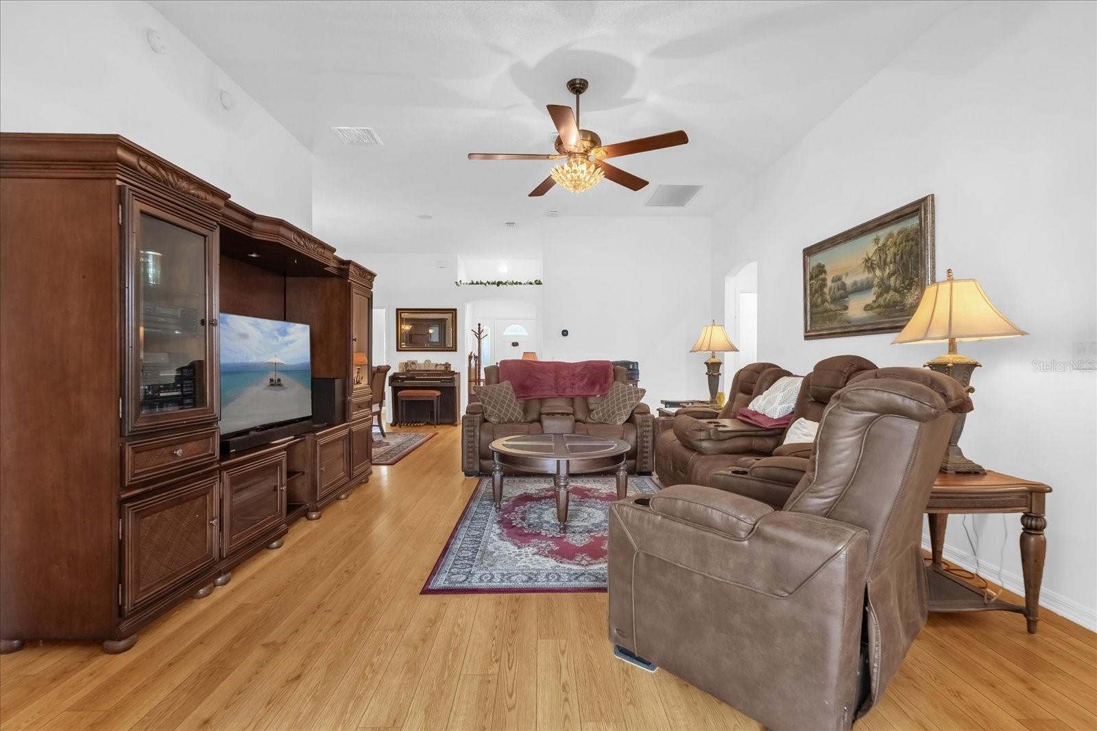 Image 6 of 34 For 1462 Pelican Path