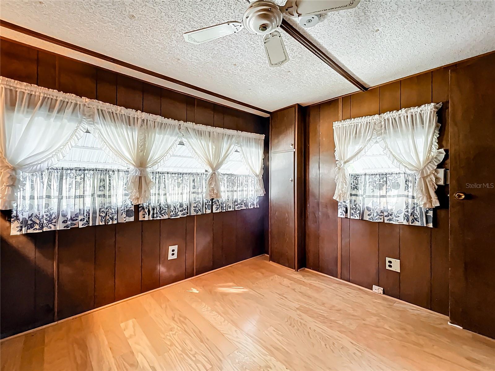 Image 17 of 31 For 13145 Plum Lake Cir