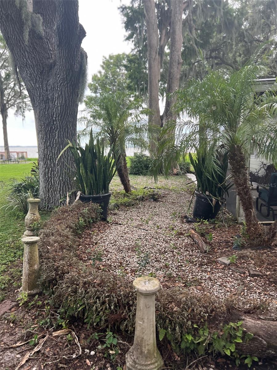 Image 14 of 15 For 195 Mae Street A