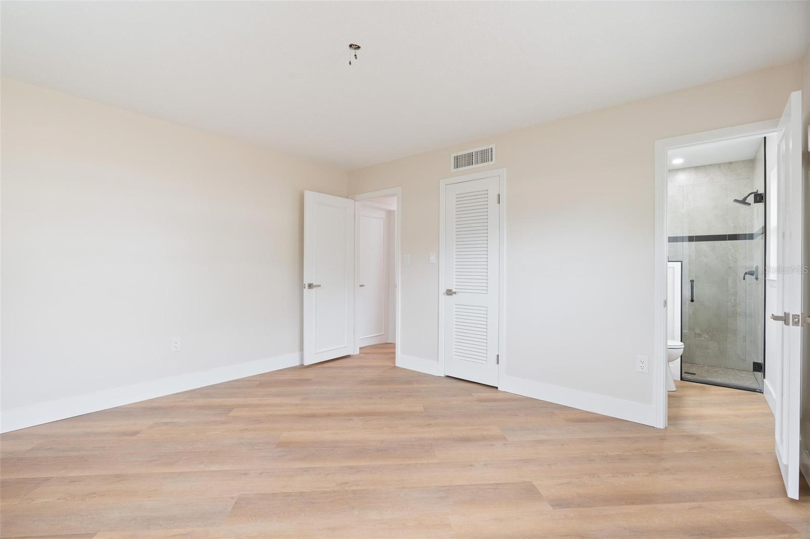 Image 19 of 50 For 1310 Crooked Lake Drive