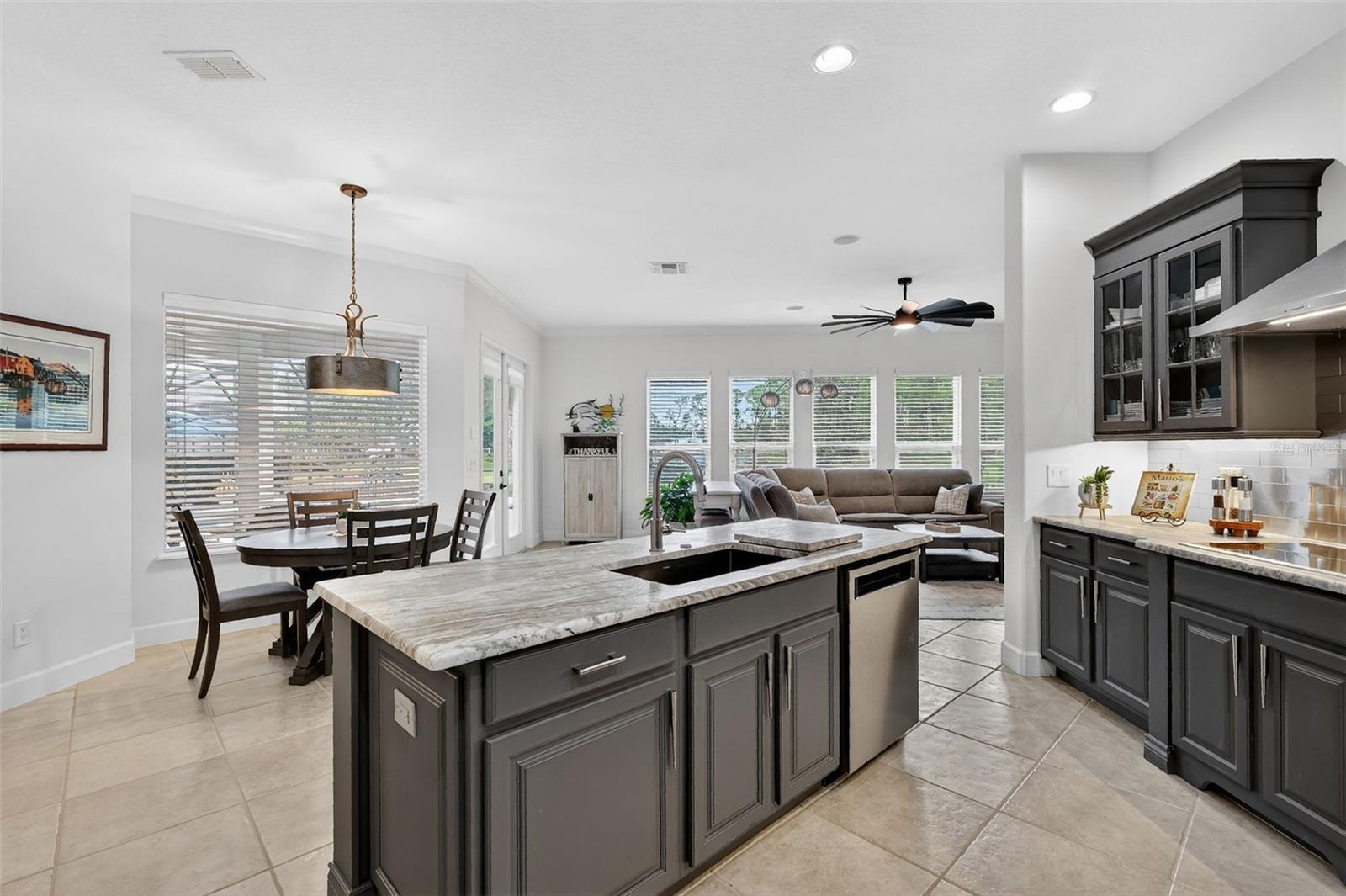 Image 15 of 54 For 1051 Juliette Boulevard