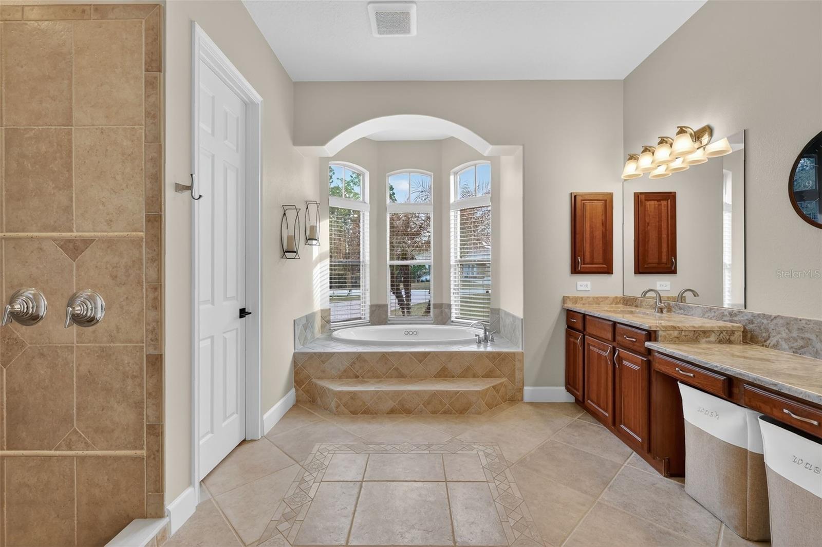 Image 23 of 54 For 1051 Juliette Boulevard