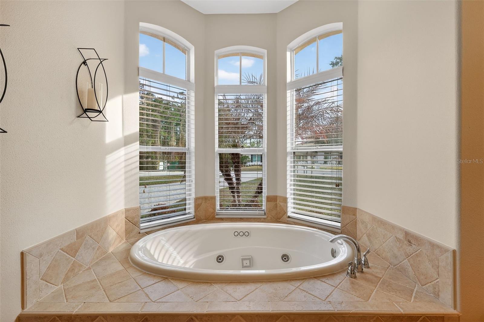 Image 25 of 54 For 1051 Juliette Boulevard