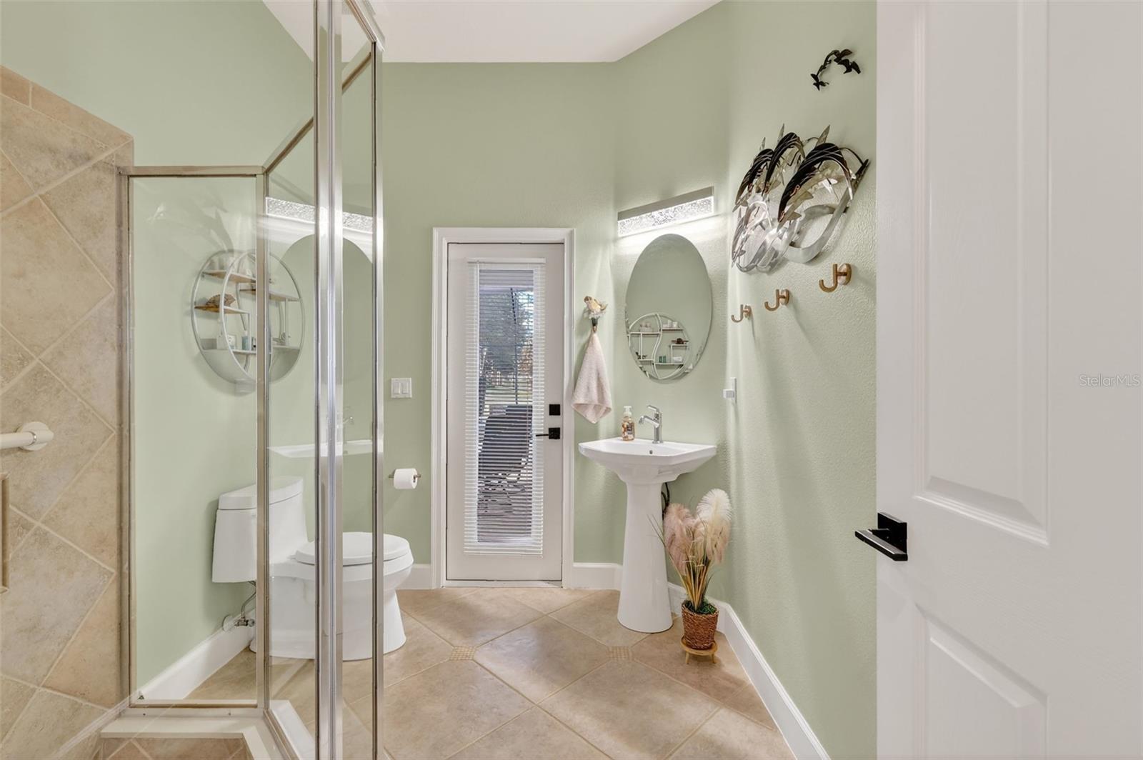 Image 37 of 54 For 1051 Juliette Boulevard