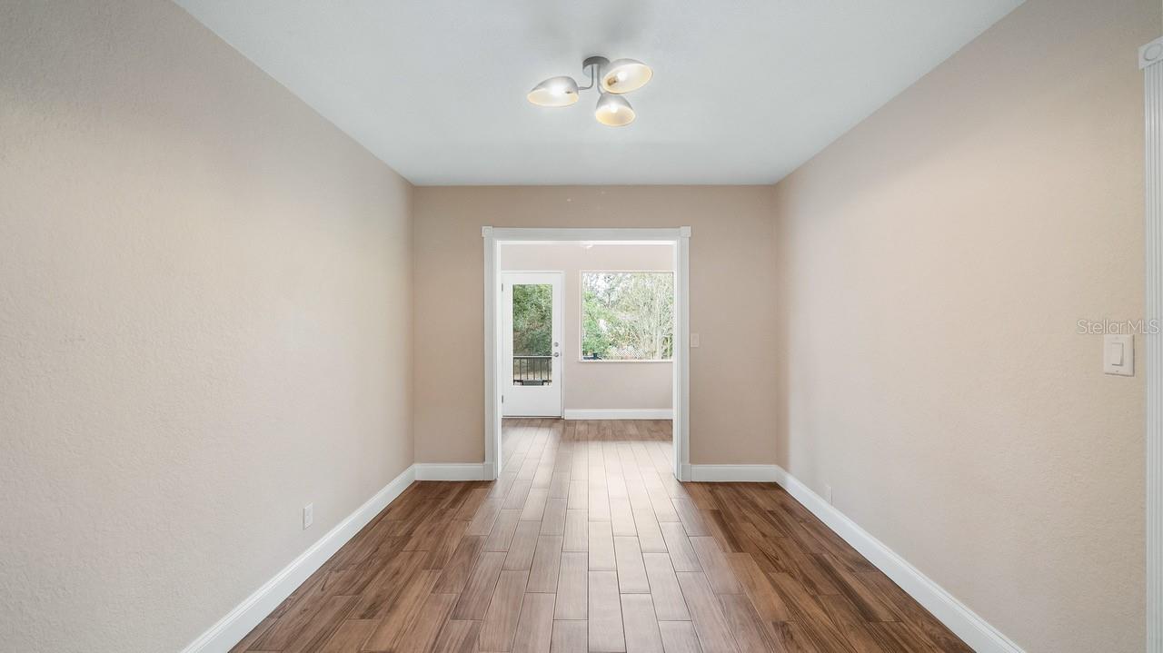 Image 12 of 49 For 107 Magnolia Avenue