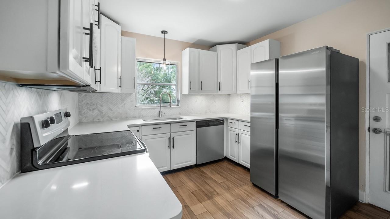 Image 16 of 49 For 107 Magnolia Avenue