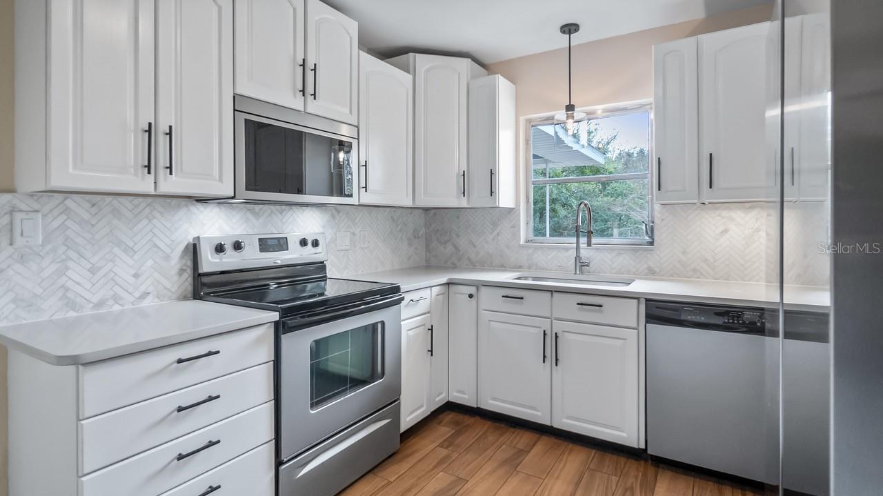 Image 17 of 49 For 107 Magnolia Avenue