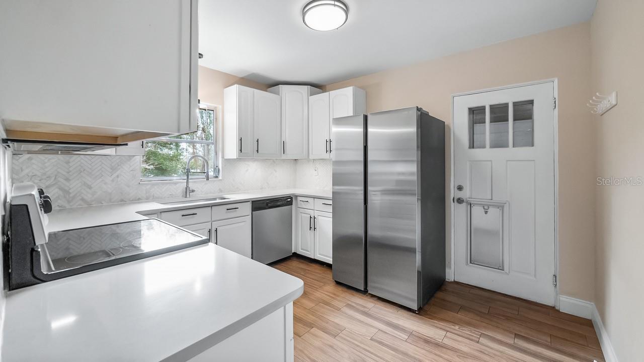 Image 18 of 49 For 107 Magnolia Avenue