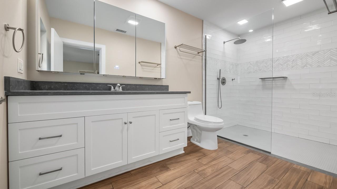 Image 21 of 49 For 107 Magnolia Avenue