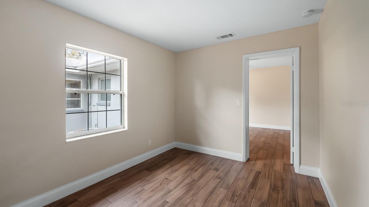 Image 24 of 49 For 107 Magnolia Avenue