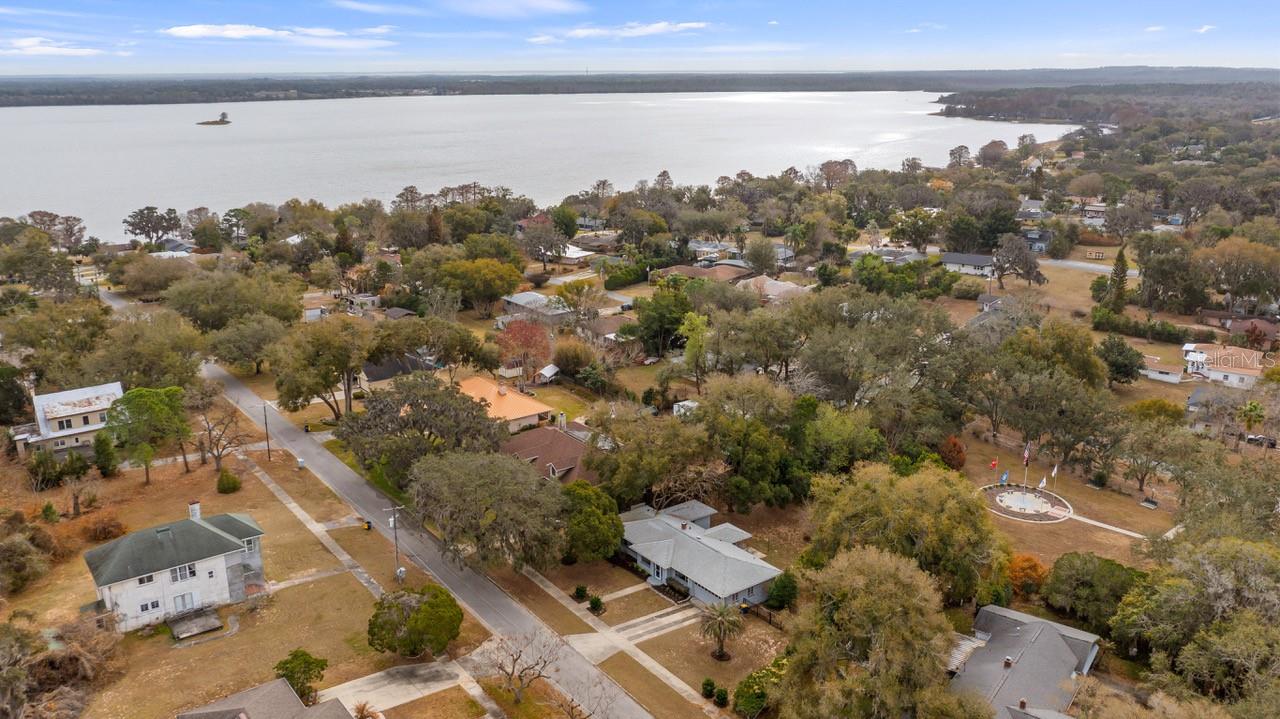 Image 39 of 49 For 107 Magnolia Avenue