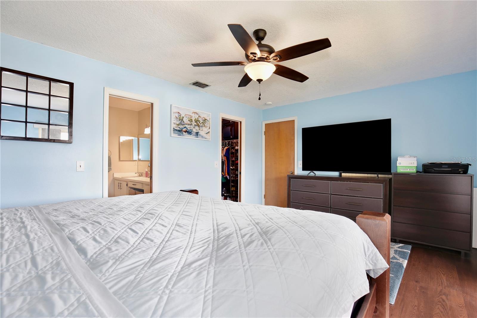 Image 12 of 24 For 600 Northern Way 1608