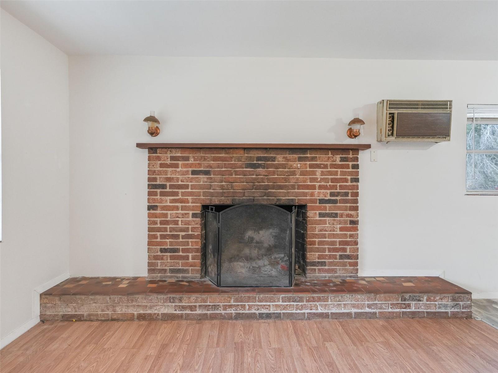 Image 10 of 28 For 8935 Cr 647s