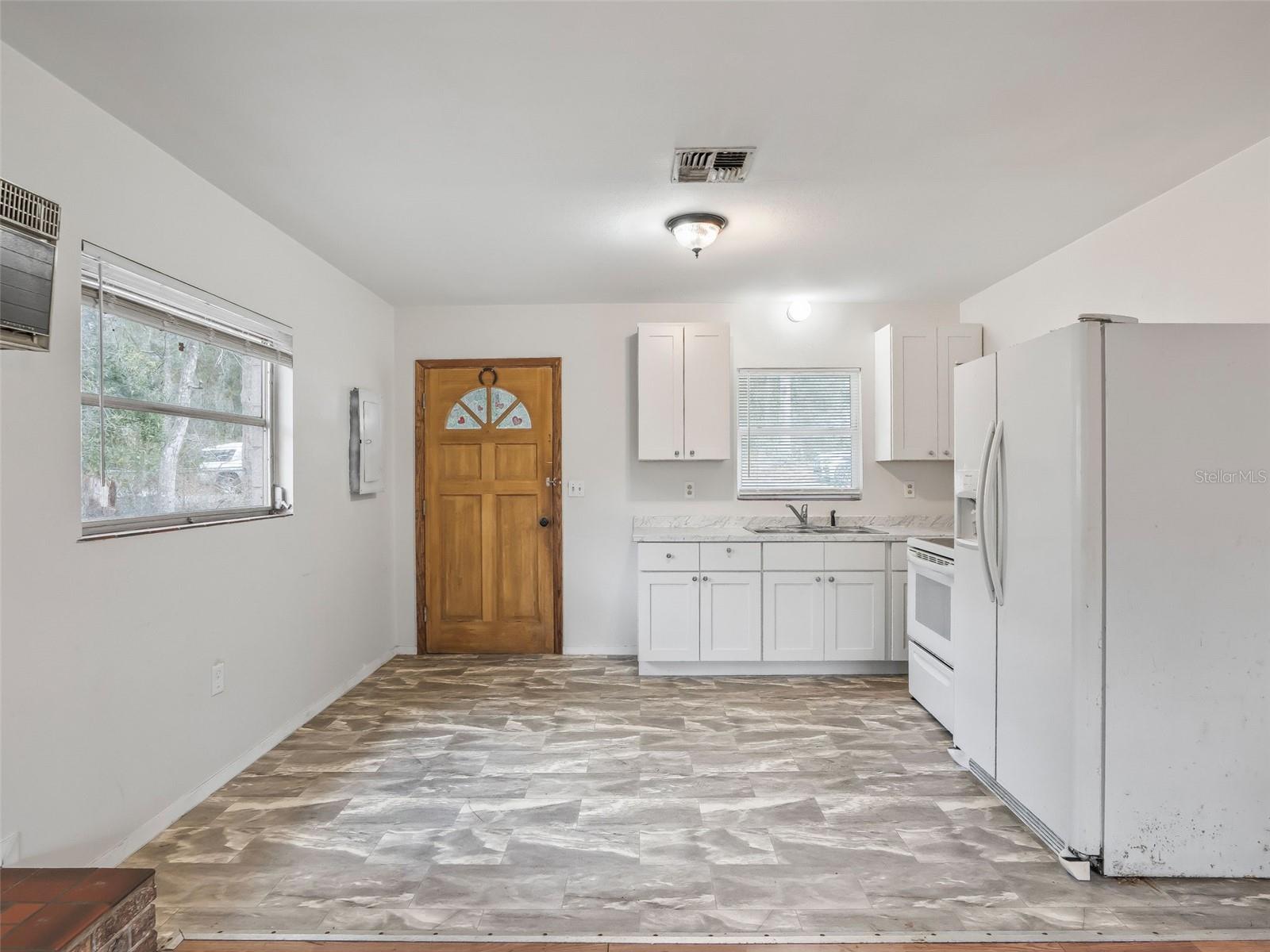 Image 7 of 28 For 8935 Cr 647s