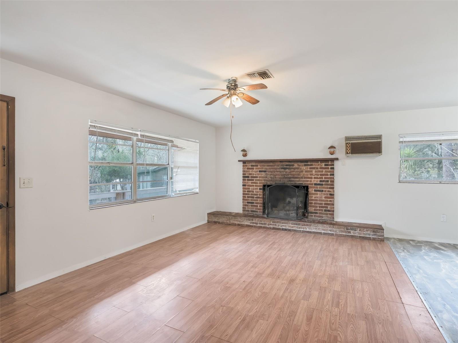 Image 9 of 28 For 8935 Cr 647s