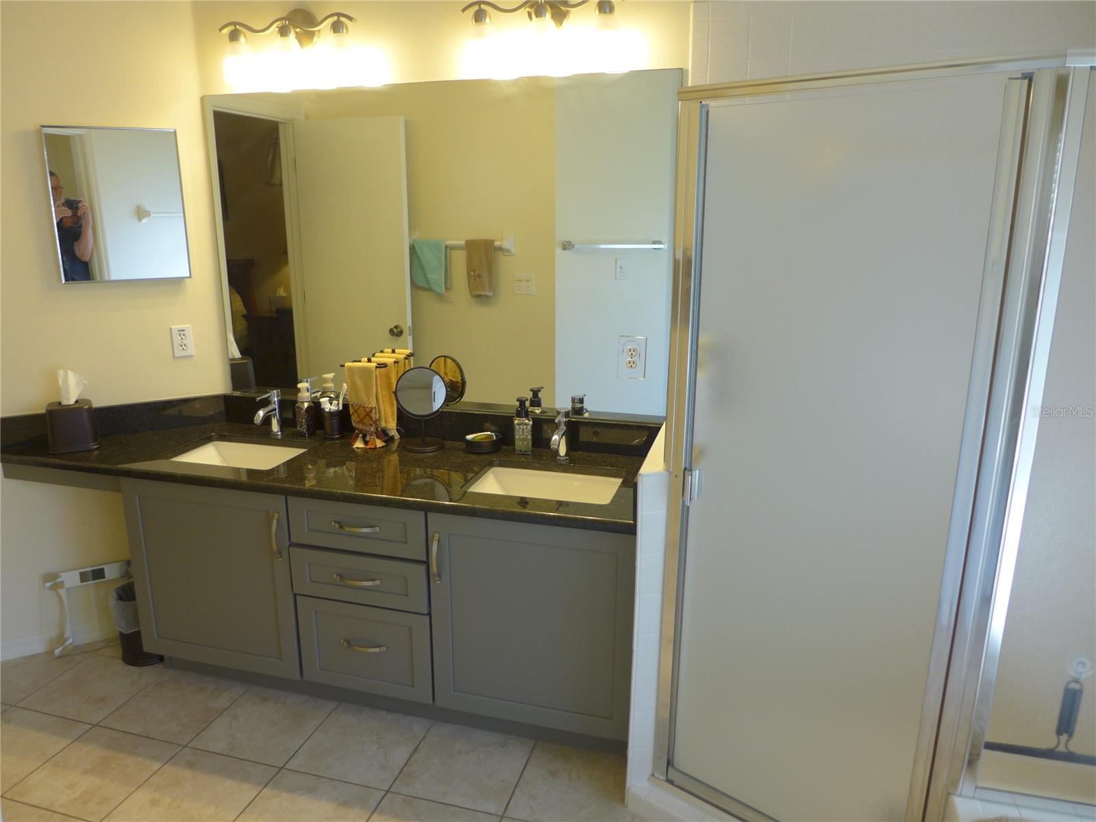 Image 17 of 29 For 2739 Bayview Drive