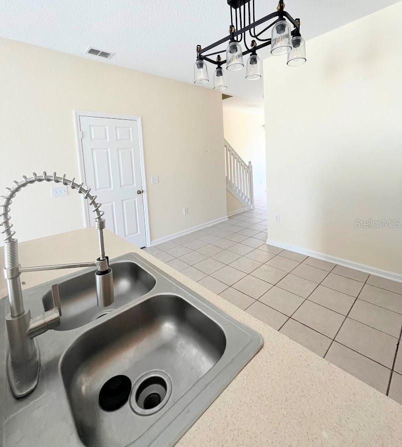 Image 7 of 40 For 2534 Maneshaw Lane