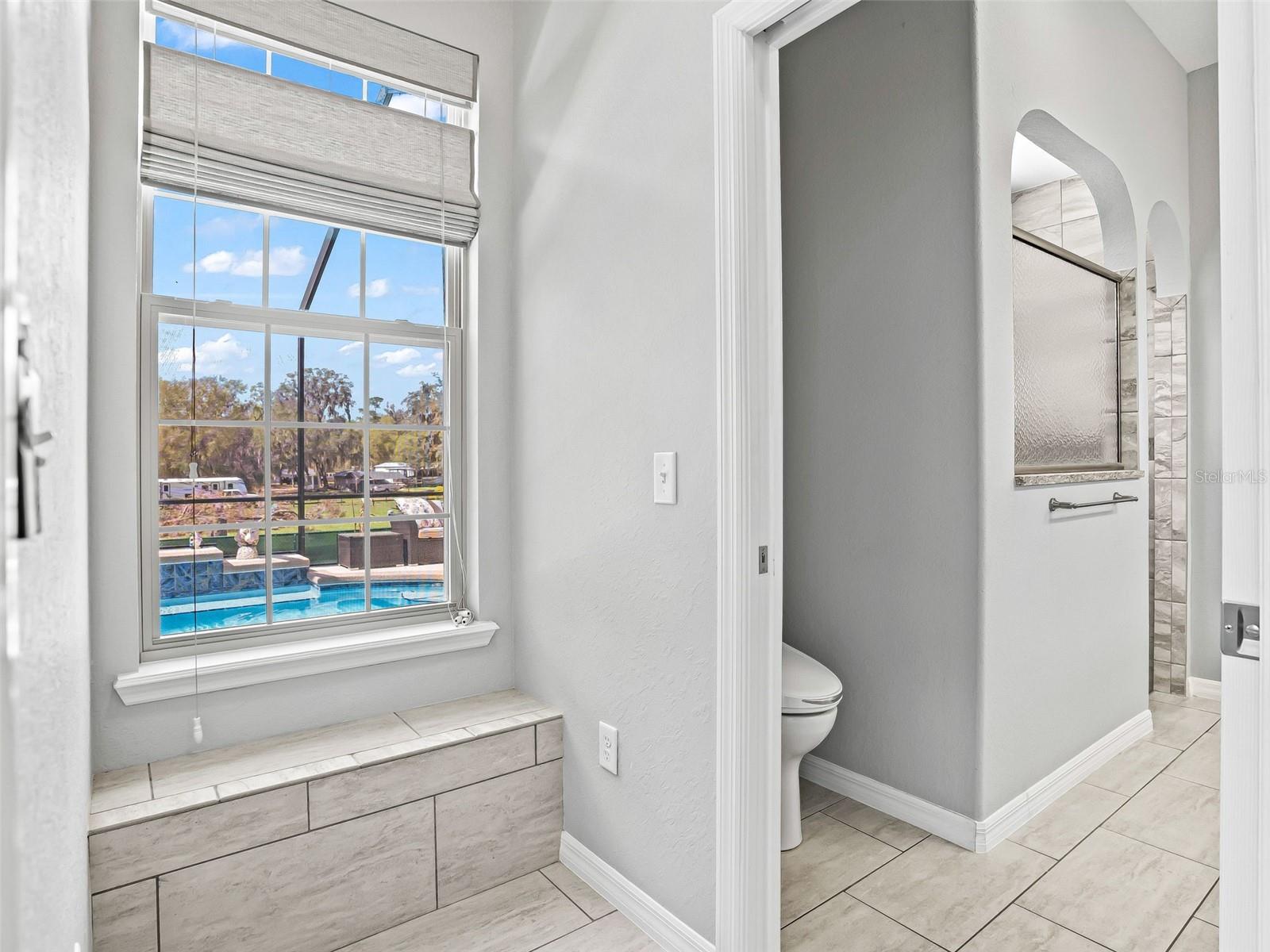 Image 15 of 38 For 11102 168th Loop