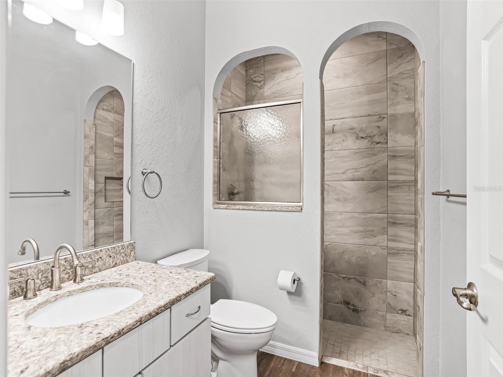 Image 18 of 38 For 11102 168th Loop